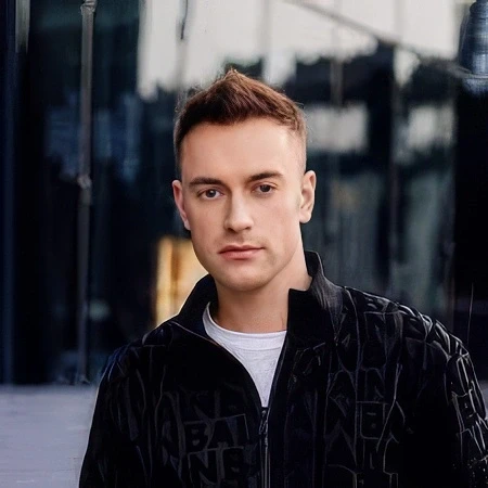 Linqa App:Portrait of Alex Stygar, Advisor at Linqa.